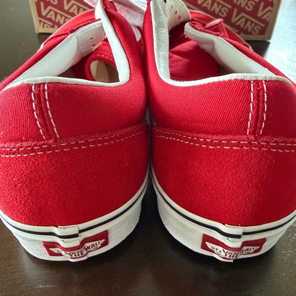 Men’s Vans New in Box Red Sneakers - Picture 5 of 6